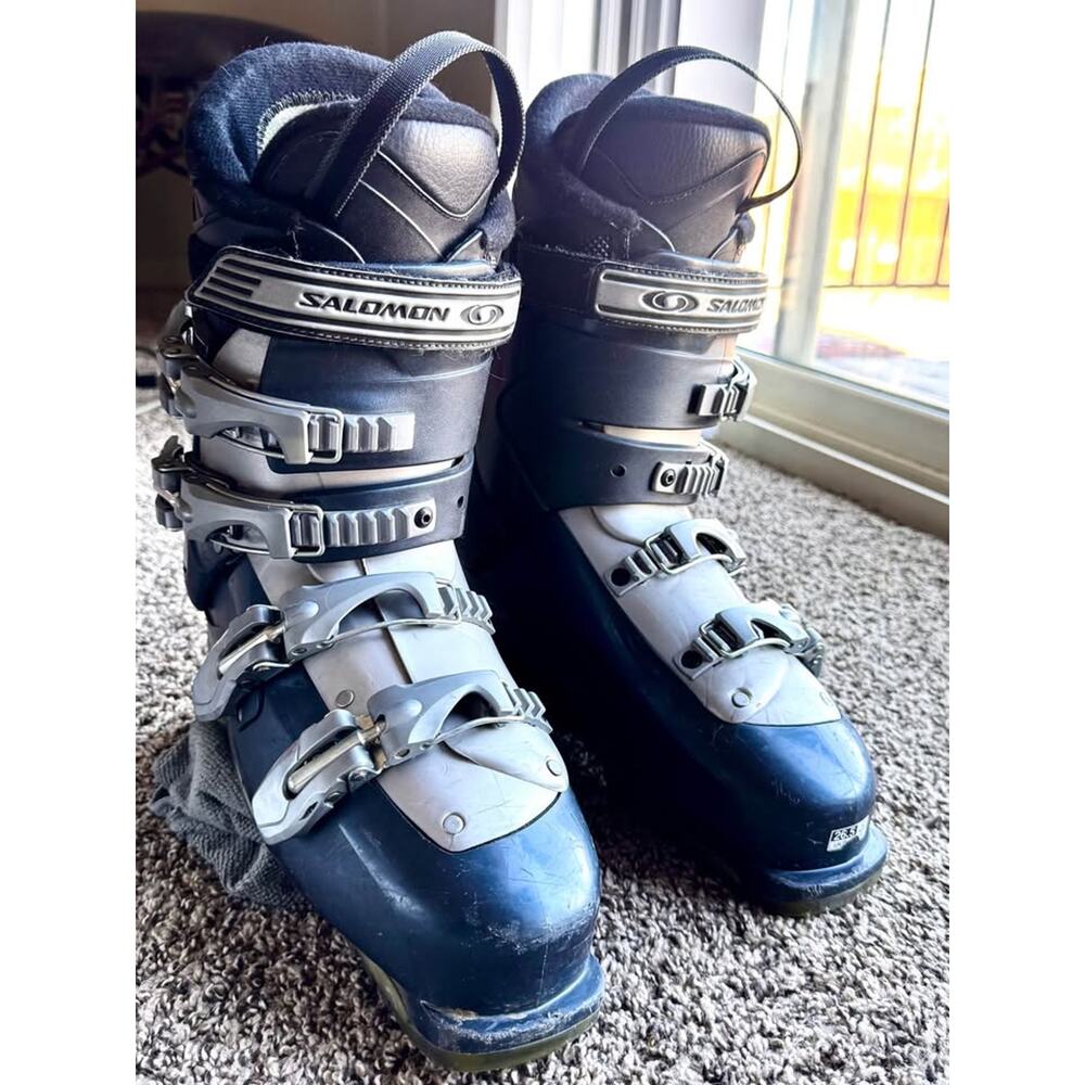 SALOMON PERFORMA ADULT SIZE 26.0 SKIBOOTS Great Condition
